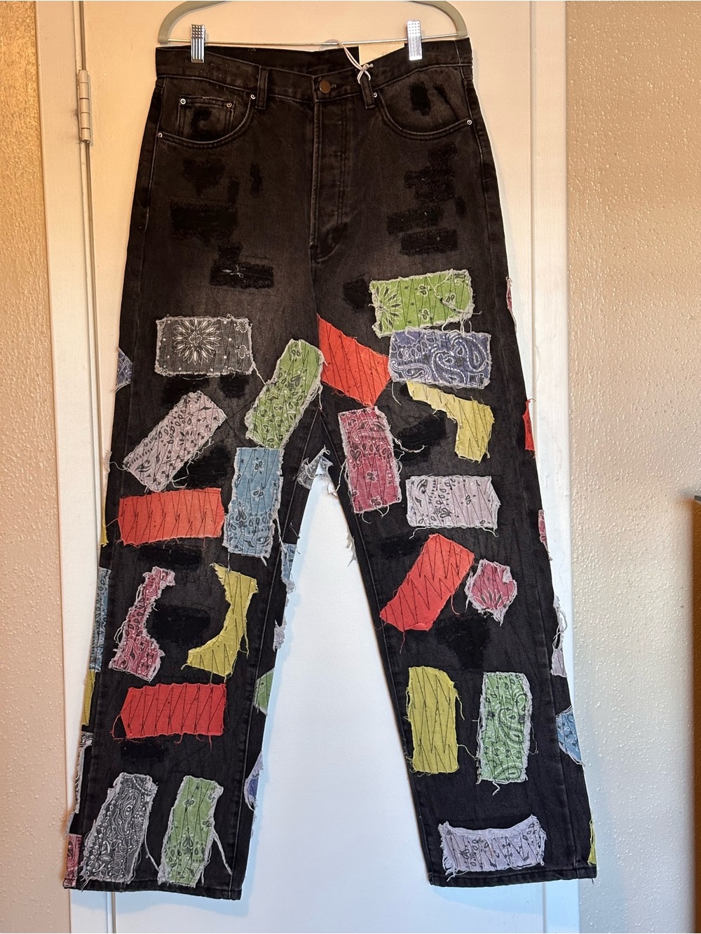 NWT mnml Bandana Patch Ultra Baggy Jeans Mens Size 31 Washed Black Distressed